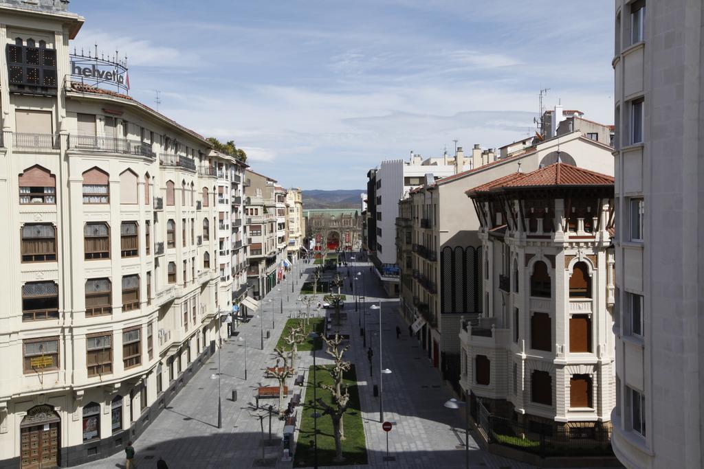 Hotel Yoldi Pamplona Exterior photo
